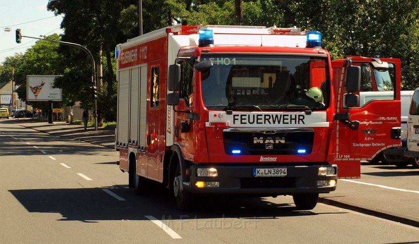 Feuer2Y Koeln Buchheim  Wichheimerstr P201.JPG